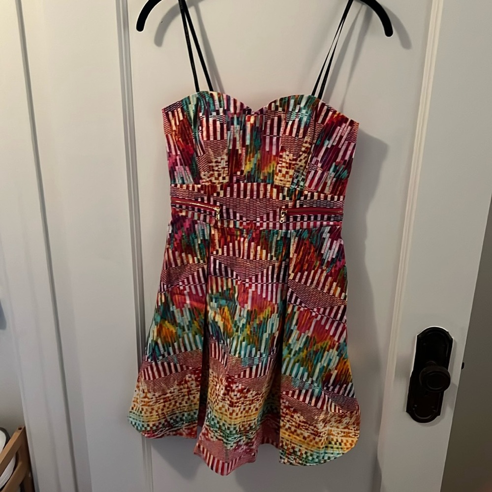Guess dress - Picture 1 of 4
